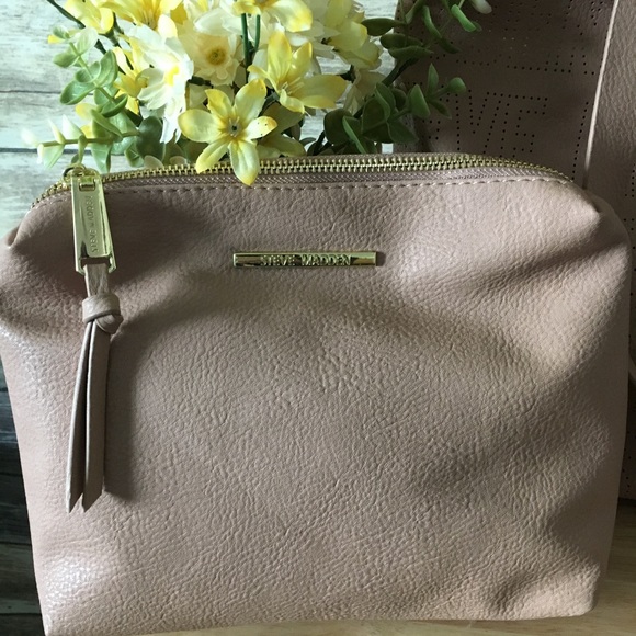 NWT STEVE MADDEN TOTE BAG⚜️ SOLD⚜️ - Picture 3 of 5